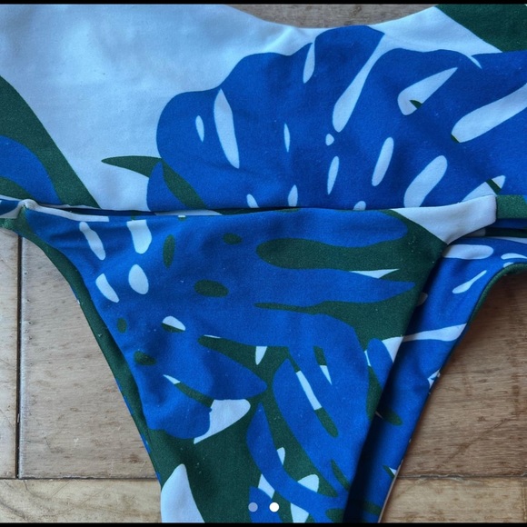 Mikoh set - Picture 2 of 2